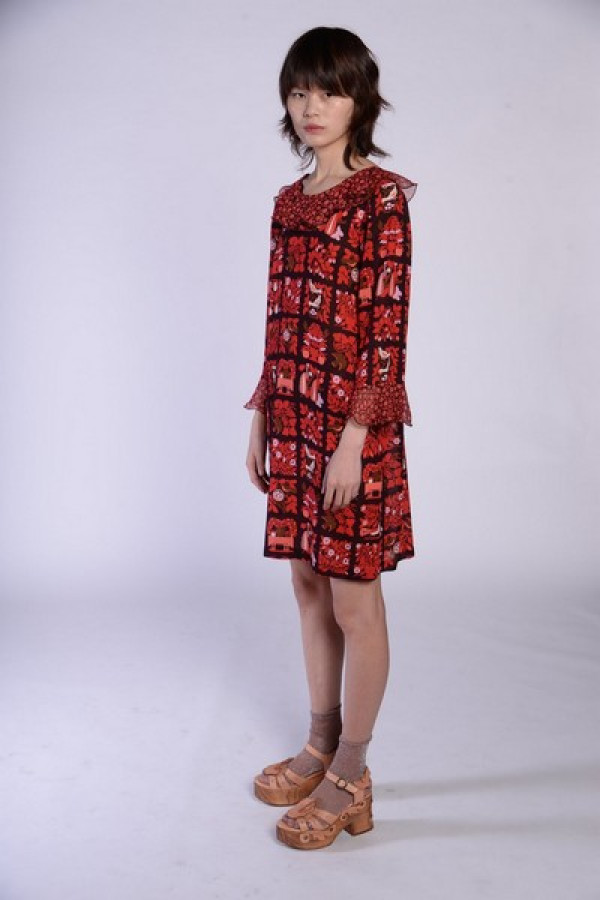https://stylease-live.satuvisidigital.com/uploads/products/09fCLJxyW9KVan4UEs4nXNXpjkQTGc59VVVpQjbz.jpg