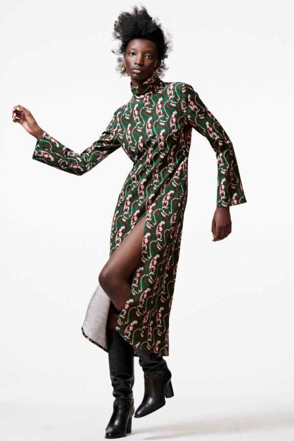 https://stylease-live.satuvisidigital.com/uploads/products/0TsXVRm0KwXuecyq2XeeVfRkIIKsCK40uPlLb8P7.jpg