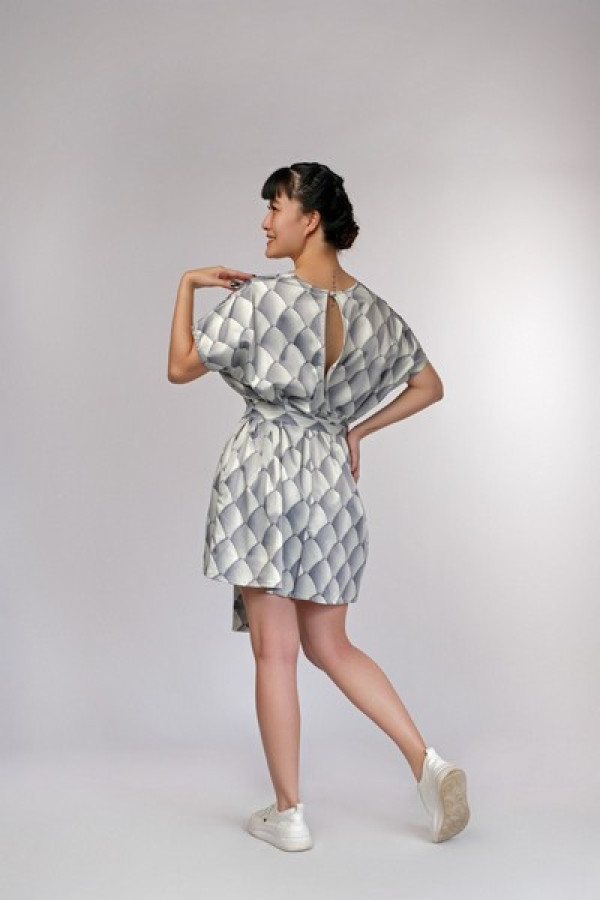 https://stylease-live.satuvisidigital.com/uploads/products/1COgVv83tCSQ5kPpMf87Bdzc65i8VJn1qv4kLD3Q.jpg