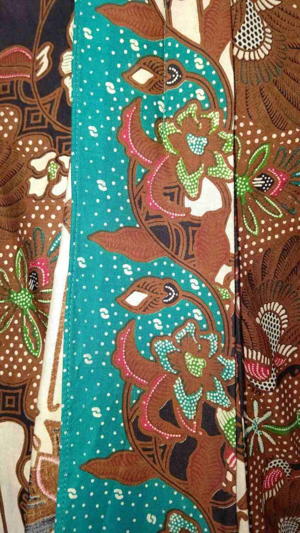 https://stylease-live.satuvisidigital.com/uploads/products/1FrvEzFQHlC3kn8tsWknv8RXCFwq5JuMqIafiDJq.jpg