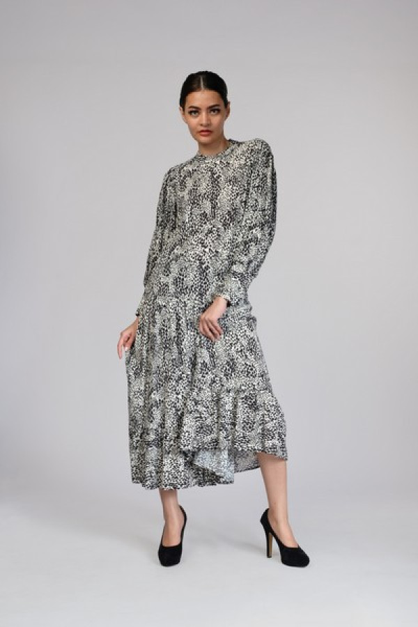 https://stylease-live.satuvisidigital.com/uploads/products/1smsO07Ou80fXy83d53KjHcGWHAmDnh4J3REWipR.jpg