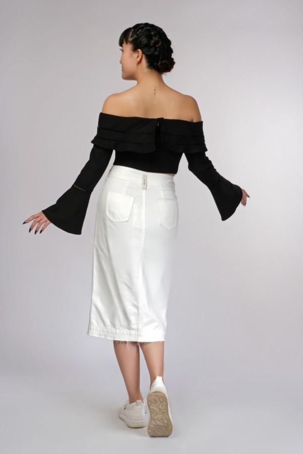 https://stylease-live.satuvisidigital.com/uploads/products/37uU8z2j93OQKoA9y8vcXTqMJtUInNSWqa5LM2vX.jpg