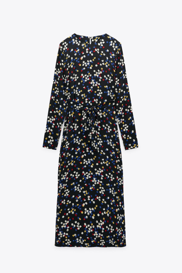 https://stylease-live.satuvisidigital.com/uploads/products/3CiSga9ktzVPszJdBAvtbEOchDc97Ij1jBzi9cQq.jpg