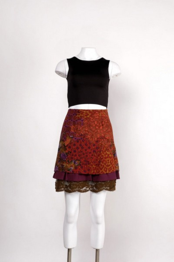 https://stylease-live.satuvisidigital.com/uploads/products/3asHFRFdLBwV1hYCymDDJiZAskybXvQ3iMtDLRvQ.jpg