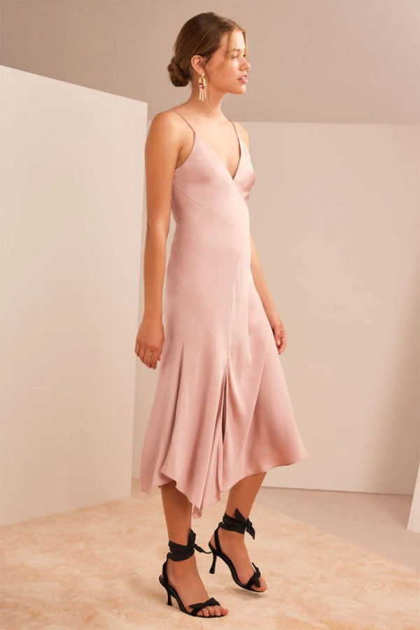 https://stylease-live.satuvisidigital.com/uploads/products/3nQONK1V8lZyG7AQu0aSZk6Vw4ZsfVEs1gnz6Ntc.jpg