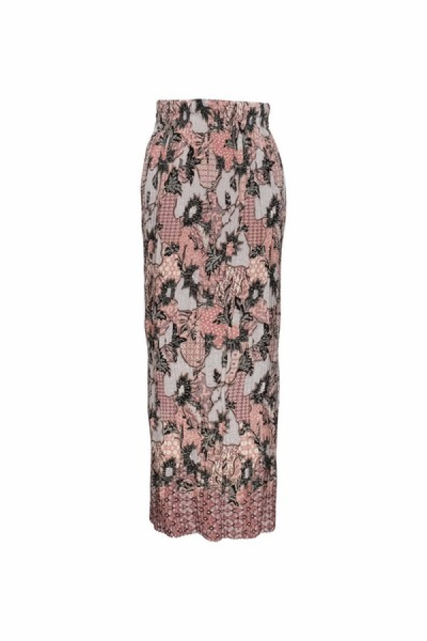 https://stylease-live.satuvisidigital.com/uploads/products/4HScPU4e2lUF2glSrFFqnbmueWFsZqVkNydVlMFu.jpg