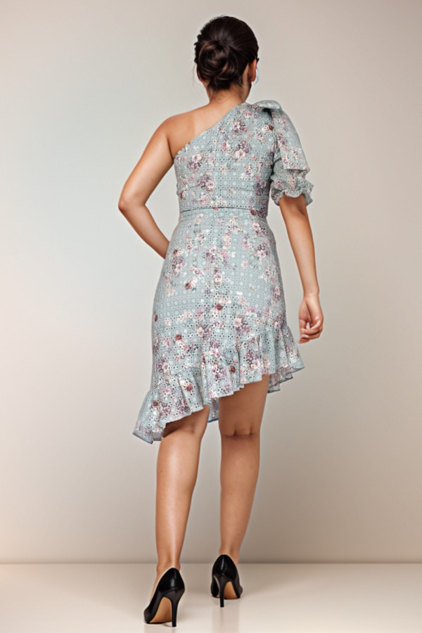 https://stylease-live.satuvisidigital.com/uploads/products/53rWDvLBykb9808CREYgiQ8WV0PMrq3DmzLXcDy8.jpg