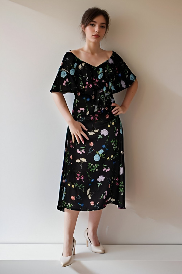 https://stylease-live.satuvisidigital.com/uploads/products/5FeX6SvMIhb66qWudUZf7O6S590GH7K5rLyLoxm6.jpg
