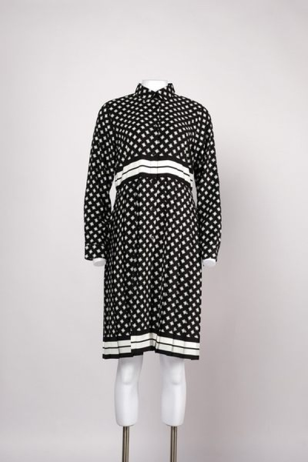 https://stylease-live.satuvisidigital.com/uploads/products/7Zng3UAVoRzGBWhBAICM9JxqITaBh8LuRwbQXdLp.jpg