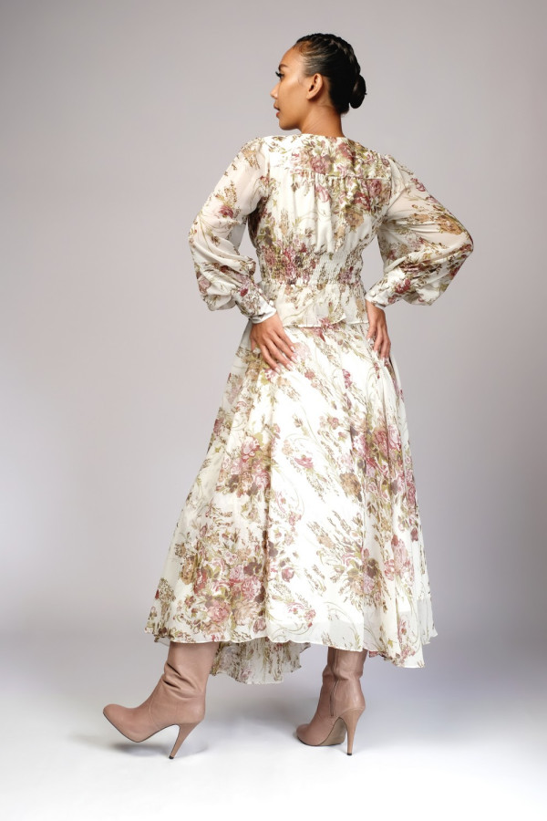 https://stylease-live.satuvisidigital.com/uploads/products/7hr10oZXefU4xtfpaSnOK26v66H2MrCHSGomJXlk.jpg