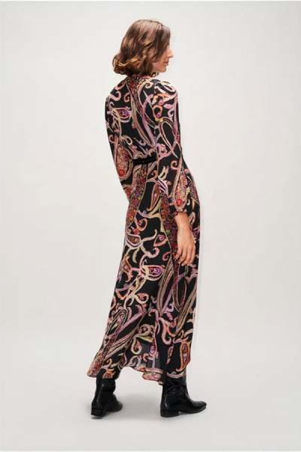 https://stylease-live.satuvisidigital.com/uploads/products/8A5ZINBbHTsQzysoZXiRt3pjlb61MNh2DvY4uQ84.jpg