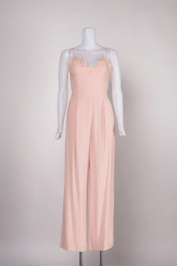 https://stylease-live.satuvisidigital.com/uploads/products/8LaqUlc2zAsSPUmzJgxD7I8D4CmSnxUaOymCDWyL.jpg