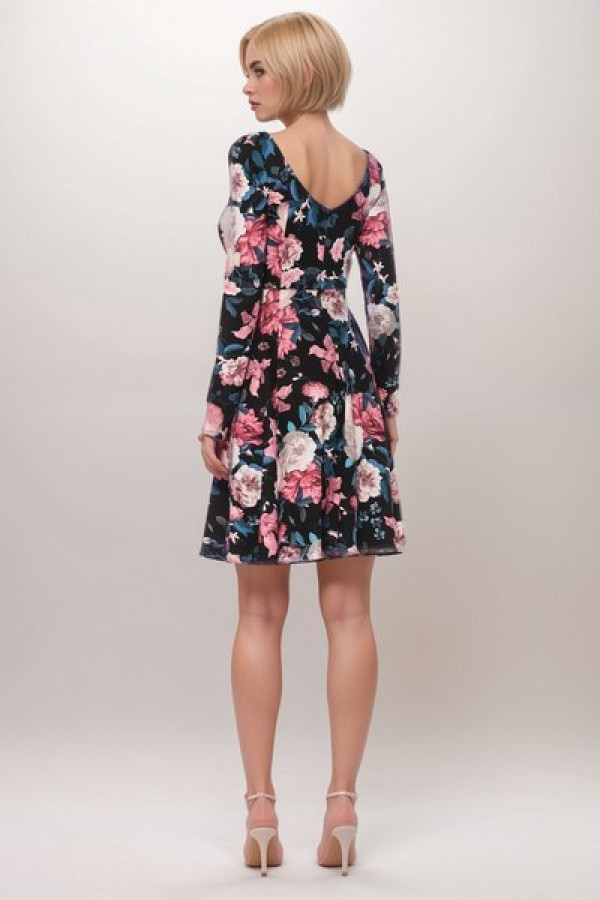 https://stylease-live.satuvisidigital.com/uploads/products/8WqMUieutuxvxWZsdHeXfamChR74dpOgnH80QTlj.jpg