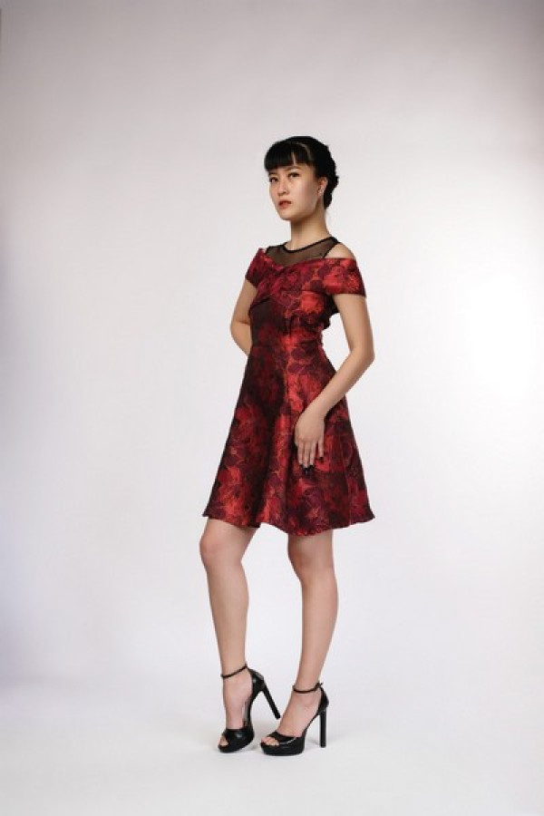 https://stylease-live.satuvisidigital.com/uploads/products/8i0770Pv2wZ1aXjlSnWABYP85lrH2r7PgTla95OD.jpg