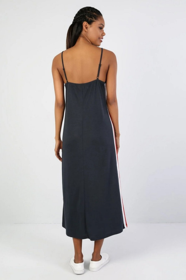 https://stylease-live.satuvisidigital.com/uploads/products/9F3eBMMh4EVEWg9eidd9GlwSwnzpLCEluYu9E4Ix.jpg