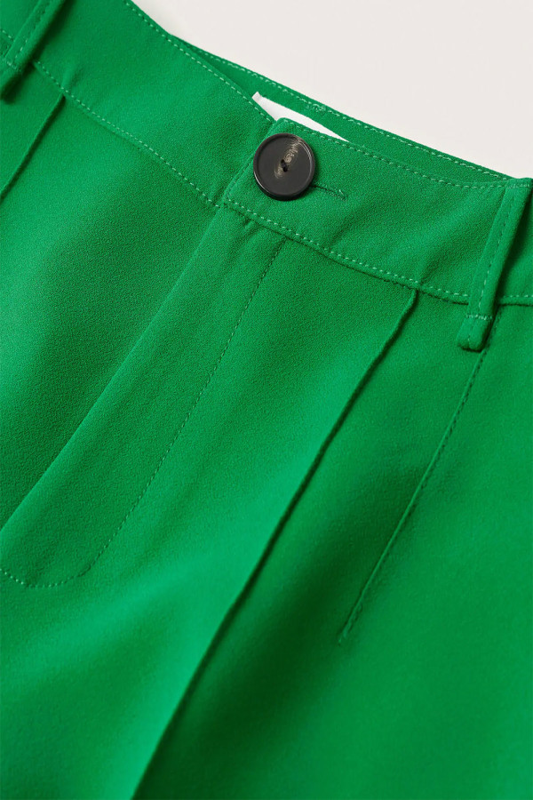 https://stylease-live.satuvisidigital.com/uploads/products/AUxThFZ4oNVkrkmZahEiM8ZuMKH8fVmROFdAs1oW.jpg
