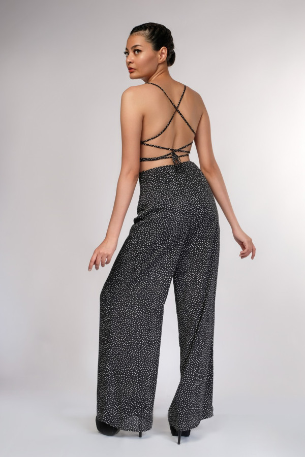 https://stylease-live.satuvisidigital.com/uploads/products/C8WMiQWcNygaA5ebclujASEnKlOPWtp6T5w5qVp5.jpg