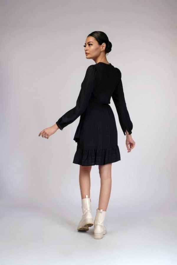 https://stylease-live.satuvisidigital.com/uploads/products/CQWLEmMBquBqYuzPqWYpAB6Pq8z86Z2Aio2zvqzP.jpg