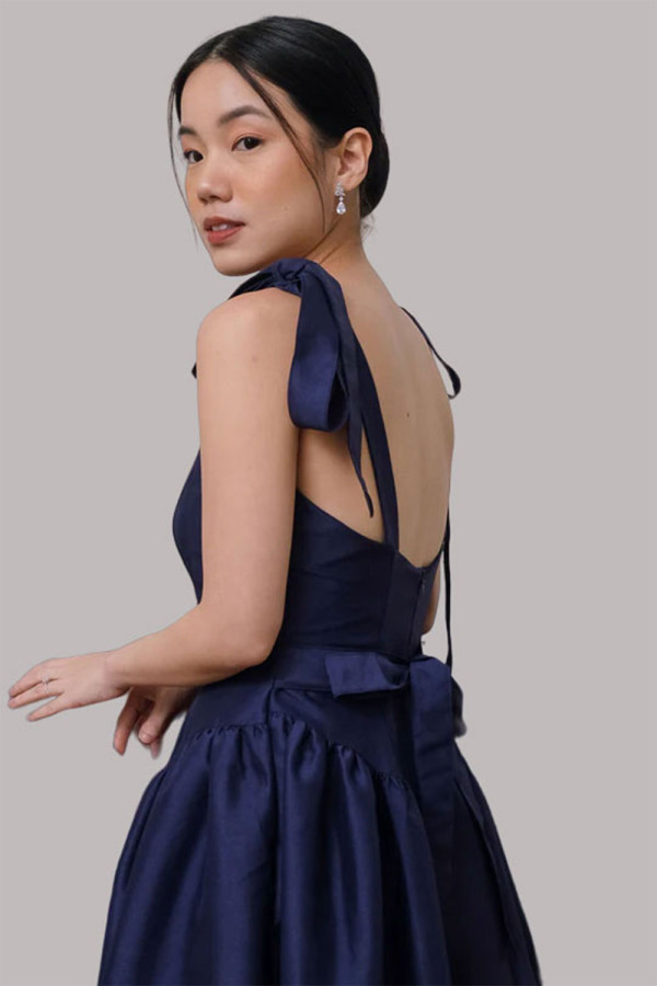 https://stylease-live.satuvisidigital.com/uploads/products/DrINMl37uFYAQl3kqmH7vT9jc8HEN0vwn3MWIXl4.jpg