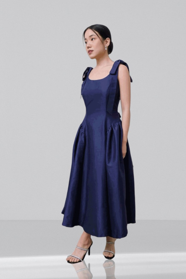 https://stylease-live.satuvisidigital.com/uploads/products/EFfVhgnNBMxannraNb50U4va0YwteC4kzoN4JtTc.jpg