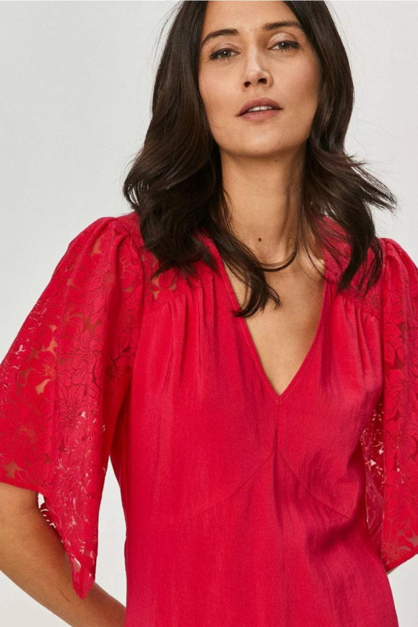 https://stylease-live.satuvisidigital.com/uploads/products/EzwMl6z71iU954TYeq0FCaTcBr8CI5sbjmDRk7C0.jpg