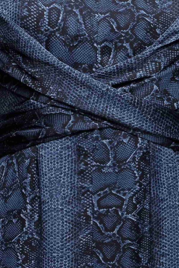 https://stylease-live.satuvisidigital.com/uploads/products/Gm5pq4X3ZKWRPktNOoOCLFlMgfkKFhDY10z8Qs3B.jpg