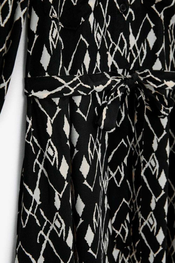 https://stylease-live.satuvisidigital.com/uploads/products/ID6BrfDUliOFBCHhuepQGjPIxiCg873S62pS4TrM.jpg