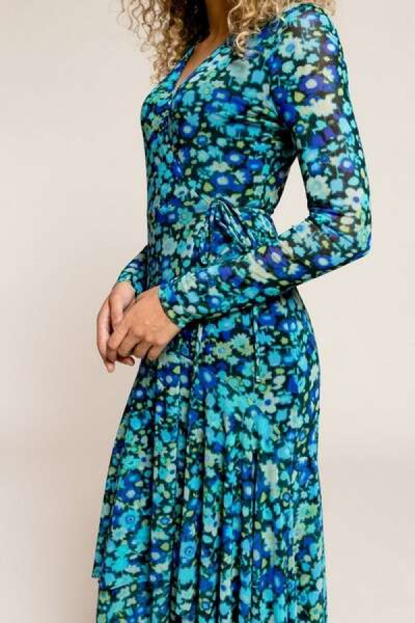 https://stylease-live.satuvisidigital.com/uploads/products/IWxhPi9QoBVmxrBlftftDF0MnxI8z9oPqTDwyGsq.jpg