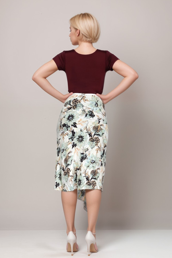 https://stylease-live.satuvisidigital.com/uploads/products/J5v2SeRQLDa0s6oZKwQC6AlyJPbQav1mI92CMvFx.jpg