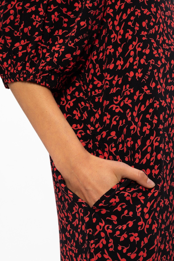 https://stylease-live.satuvisidigital.com/uploads/products/Jhx2wNWrN1MBFo3VR9autXHN0ge86ZanlNSWfIXg.jpg