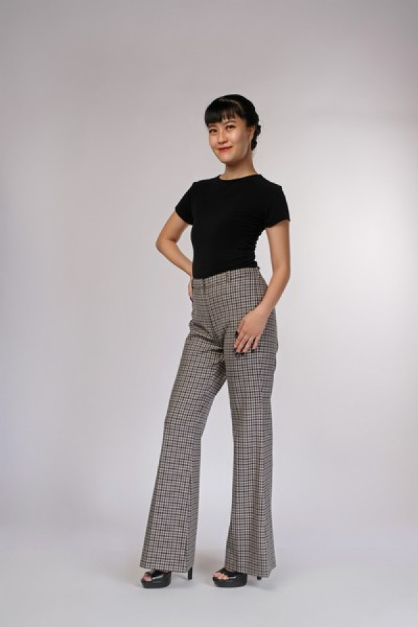 https://stylease-live.satuvisidigital.com/uploads/products/K7x5qK4pFzhTEdZMbnMGiwQ7fUDLM8DkCFqNtQ57.jpg