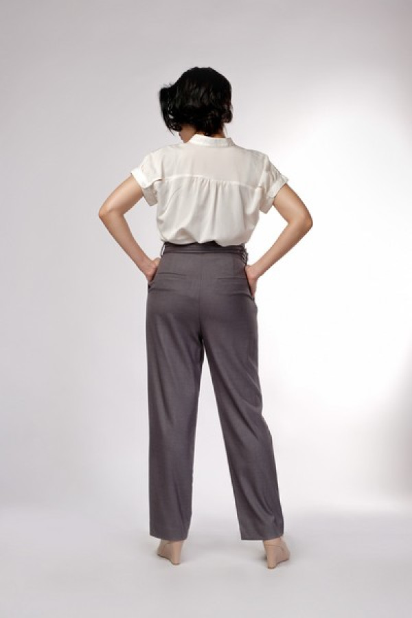 https://stylease-live.satuvisidigital.com/uploads/products/KVKhQHgCqaUITI6pMWVj4amkXvpVWMbGlOO5bd4q.jpg