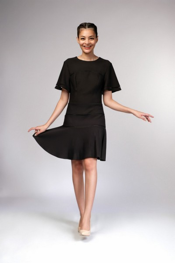 https://stylease-live.satuvisidigital.com/uploads/products/KcQhjZKiDcpTWbcoG4QJj9LmqQ3pH8xjOMMdsmAN.jpg