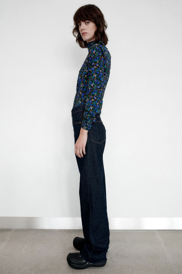 https://stylease-live.satuvisidigital.com/uploads/products/OFaCVfSCqGH8z7eHO2BO5CIwxjSK48pMPumWRz5m.jpg