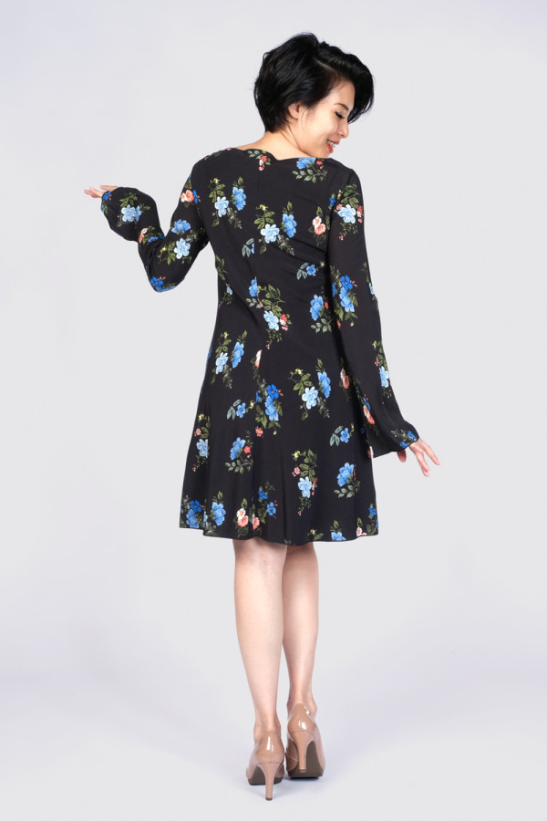 https://stylease-live.satuvisidigital.com/uploads/products/P8y2G97Lmq1giW9dhXbdqhqXsv7dyzPQ2vdyEai7.jpg