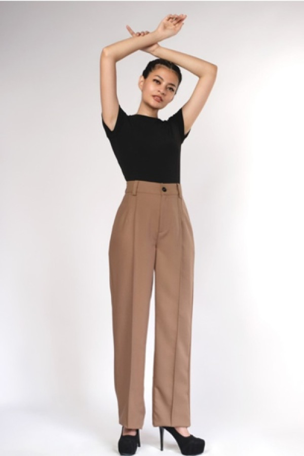 https://stylease-live.satuvisidigital.com/uploads/products/PCLwuRyxgt5WqjyrN0NOrqrLQj0PkF0XMSBxIof7.jpg