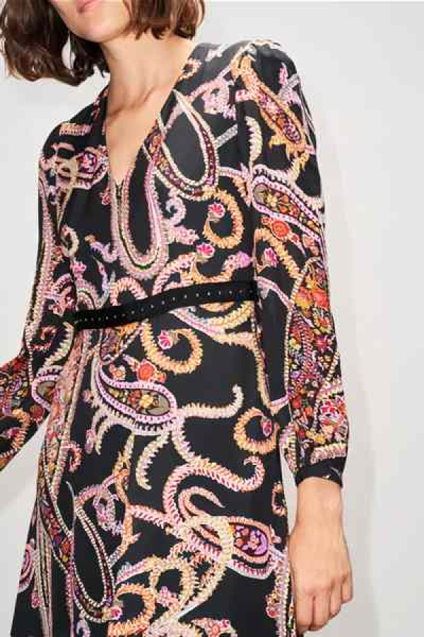 https://stylease-live.satuvisidigital.com/uploads/products/QFCKQsCwk2T5FemY4b2iToRDh9HZMLZ6uFlnXhAs.jpg