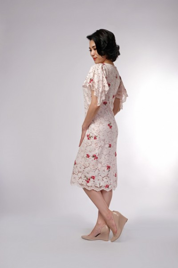 https://stylease-live.satuvisidigital.com/uploads/products/QMAMuhjPvsWcQLt2JN6FDMwGZ90l6E8lEqm7pj7Q.jpg