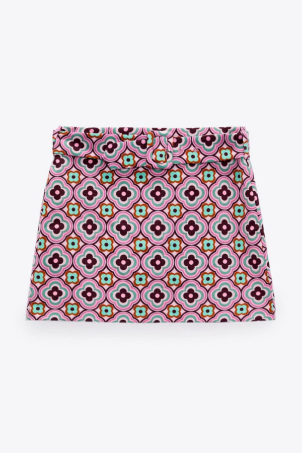 https://stylease-live.satuvisidigital.com/uploads/products/QUlL9TGgWzCMyqnOjAMkTNnJPS9kD4GKfBW633e0.jpg