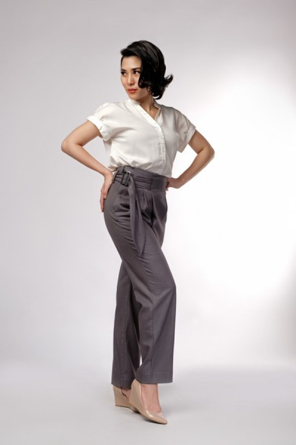 https://stylease-live.satuvisidigital.com/uploads/products/QosyxuoE8lslg7Ep1UptwvNNT4lgGnkgCCaITSX8.jpg