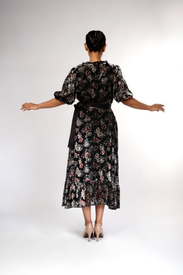 https://stylease-live.satuvisidigital.com/uploads/products/RFx3bqiHKY7PQL2YeO40GSGGzvNeDgnUf7FR6BkU.jpg