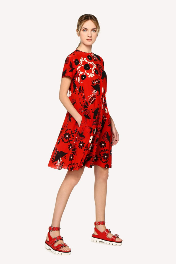 https://stylease-live.satuvisidigital.com/uploads/products/RO2pyJkV07BlLMyuzbPjDTFMAd1LkXqWEPM1DwiX.jpg