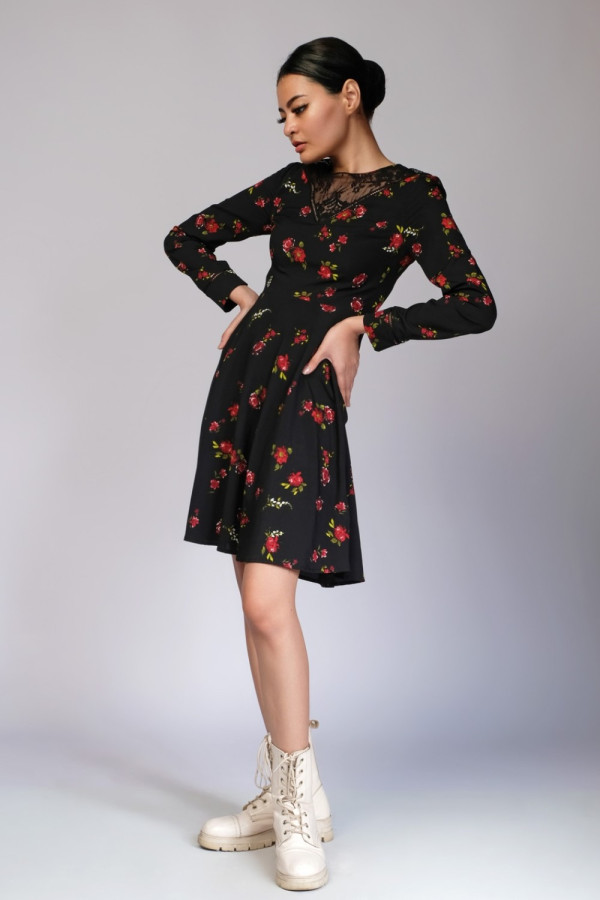 https://stylease-live.satuvisidigital.com/uploads/products/RzYO9HDsXZ2hwGQHMS2Sn0u2Zqd0EgwuhagrSkai.jpg