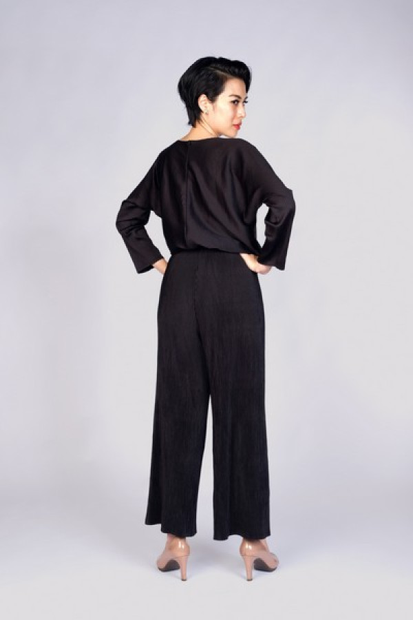 https://stylease-live.satuvisidigital.com/uploads/products/SJl1FriTMASzZy2KsqNAXVKdBmCCsdvnXZqIi8nF.jpg
