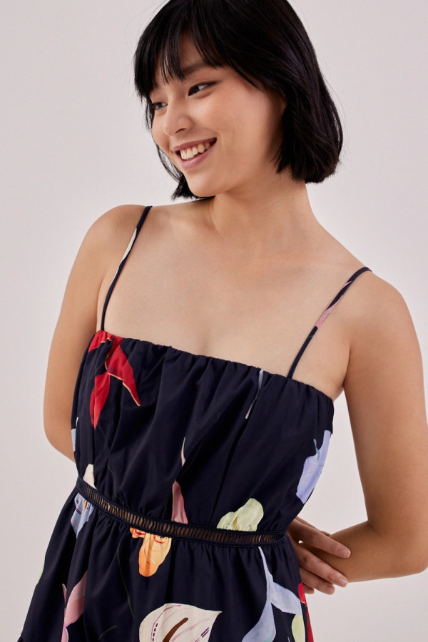 https://stylease-live.satuvisidigital.com/uploads/products/SP6BAjLwbIA26ss8oCkSXtirm2okU3rDBYXLRG98.jpg