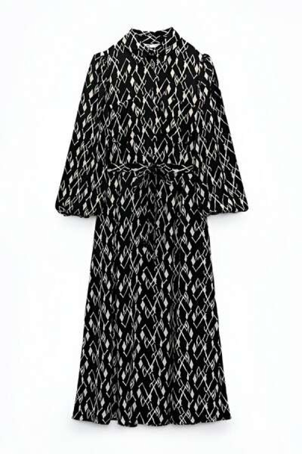 https://stylease-live.satuvisidigital.com/uploads/products/SwD88K9eVzcBoWu63fF6biQhwx8tiPehmamh3v4c.jpg