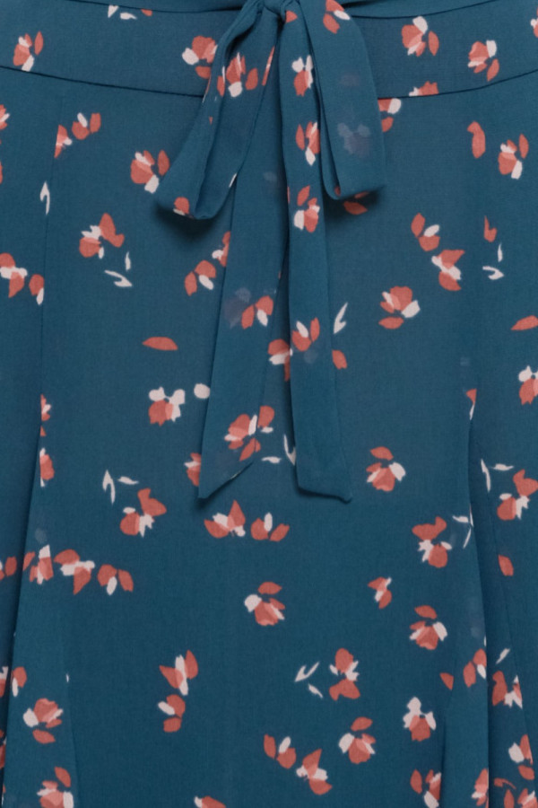 https://stylease-live.satuvisidigital.com/uploads/products/T3TlXp2HxdKtCZkjcphohKVESHxf0BaLwTDTfcPI.jpg