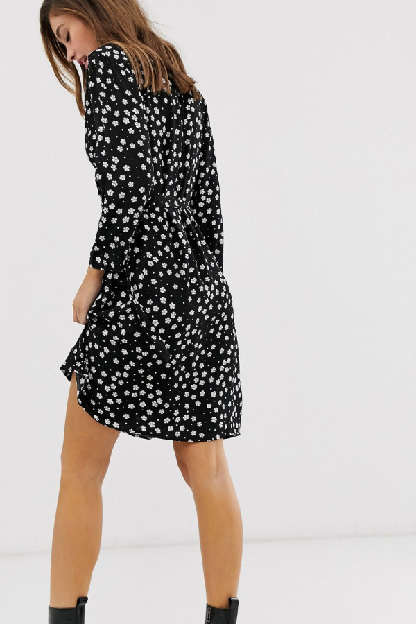 https://stylease-live.satuvisidigital.com/uploads/products/TjQjtrtsB1bdT35z8jD8T0vCS2XeRX3grwwa4LJN.jpg