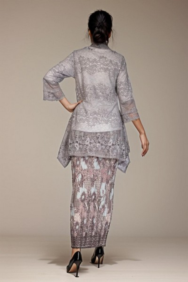 https://stylease-live.satuvisidigital.com/uploads/products/TxpG2mFaWAy6wxIypQjyk0Z2A0hcI9B488VHJEw8.jpg