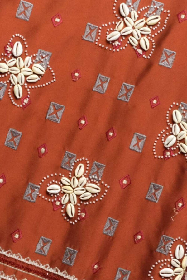 https://stylease-live.satuvisidigital.com/uploads/products/UyjvgPw4YcJArO9vct8sAbOWk9kMB6nqzfVcBjWl.jpg